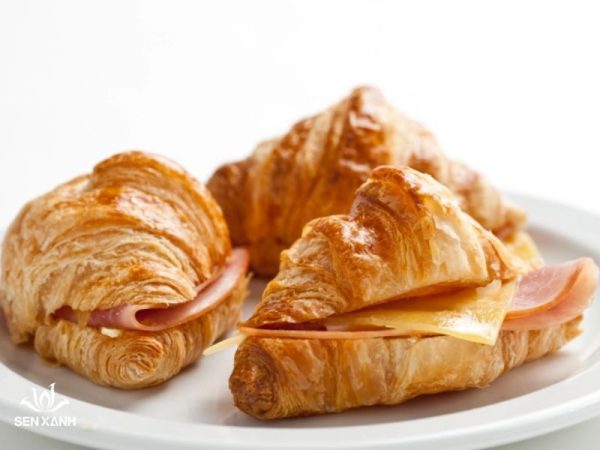 Bánh Croissant Ham