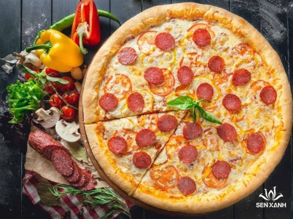 Bánh Pizza xúc xích