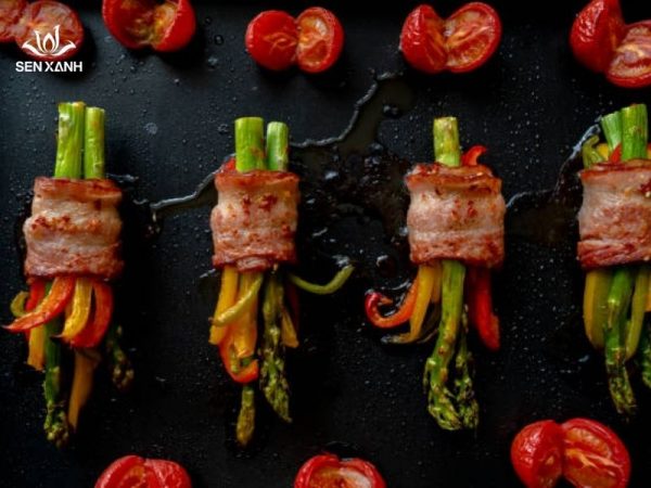 Bacon cuộn rau củ