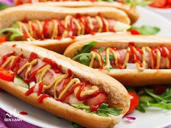 Bánh Hotdog