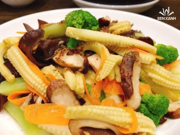 Bắp non xào ngũ sắc