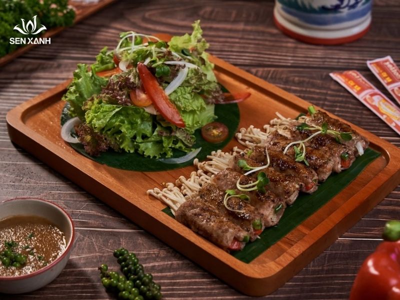 Bò cuộn nấm kim châm