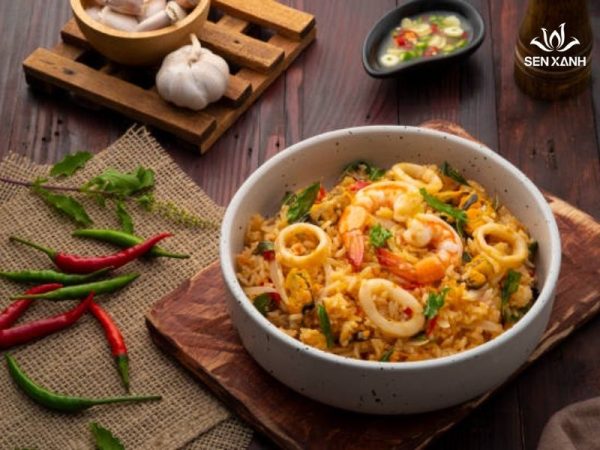 Cơm chiên hải sản