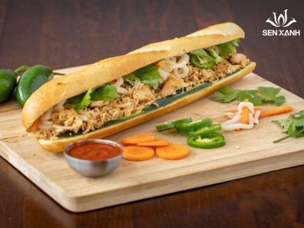 Gà sốt pate bánh mỳ