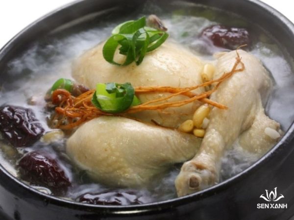 Gà Thảo mộc hầm nho tươi