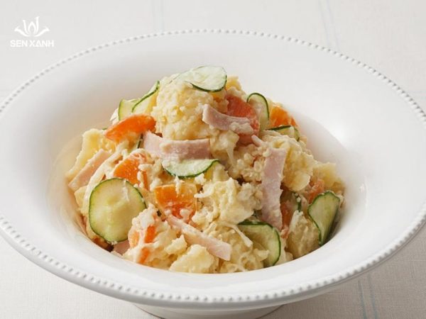 Salad khoai tây thịt nguội