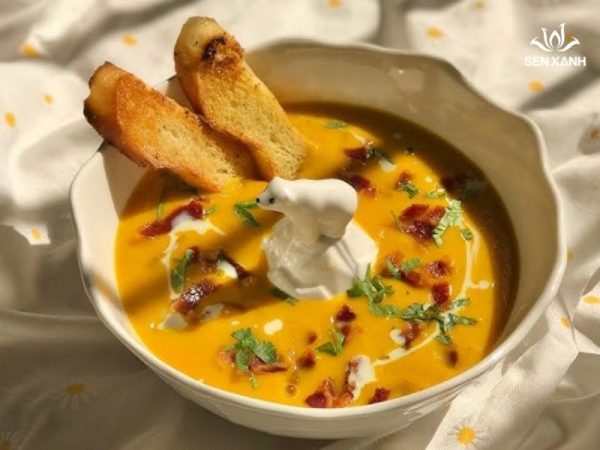 Soup bí đỏ kem tươi