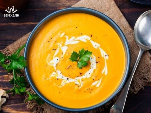 Soup bí đỏ sốt kem