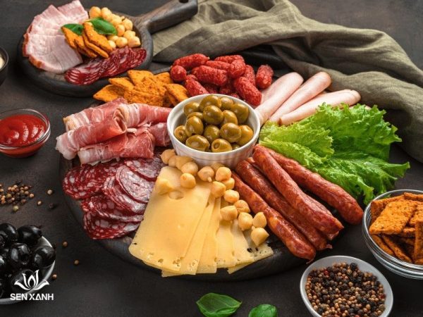 Xúc xích, thịt nguội
