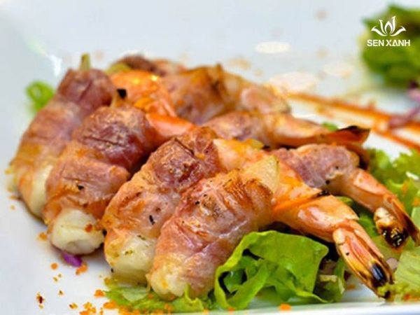 Thịt xông khói cuộn tôm