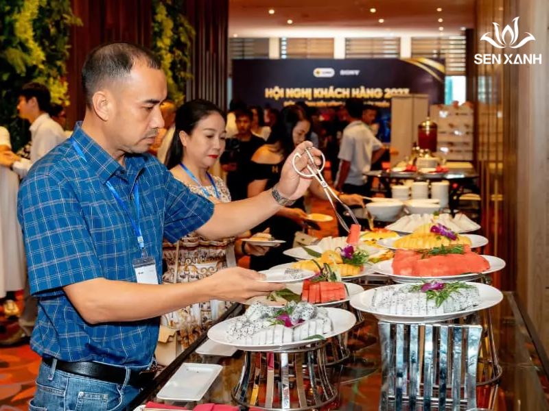 Teabreak hiện diện trong bữa tiệc hội nghị