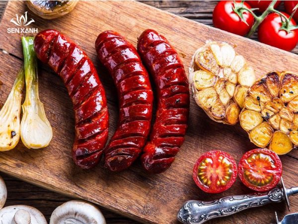 Xúc xích Đức nướng