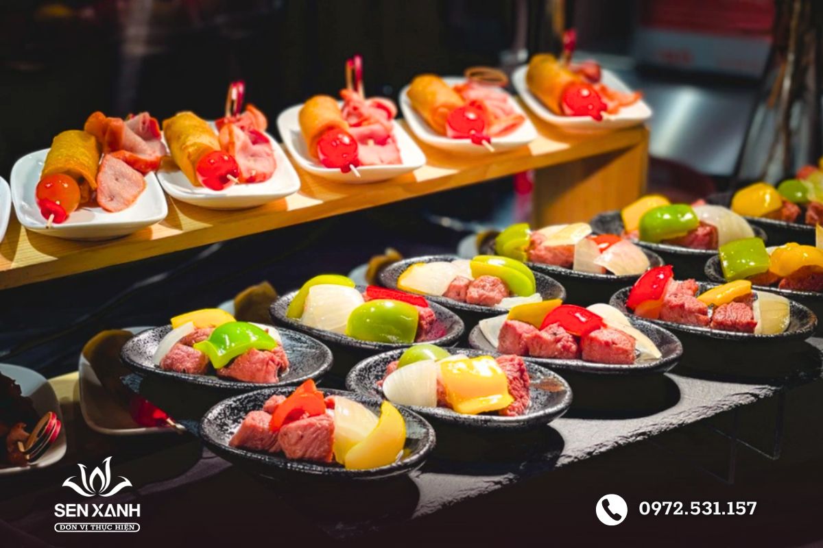 Buffet finger food tại buổi tiệc ra mắt sản phẩm