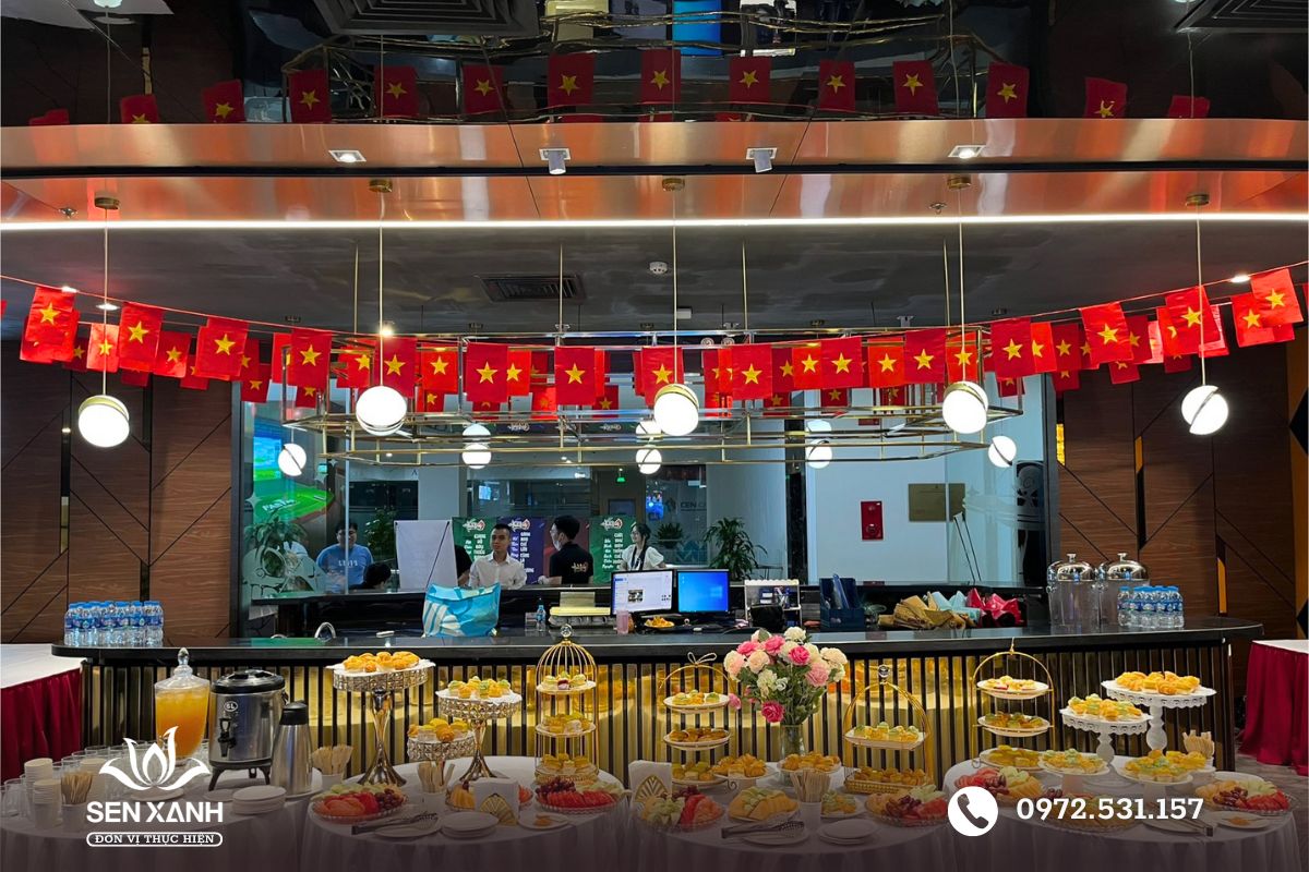 Kh&ocirc;ng gian tiệc rộng r&atilde;i th&iacute;ch hợp cho việc giao lưu