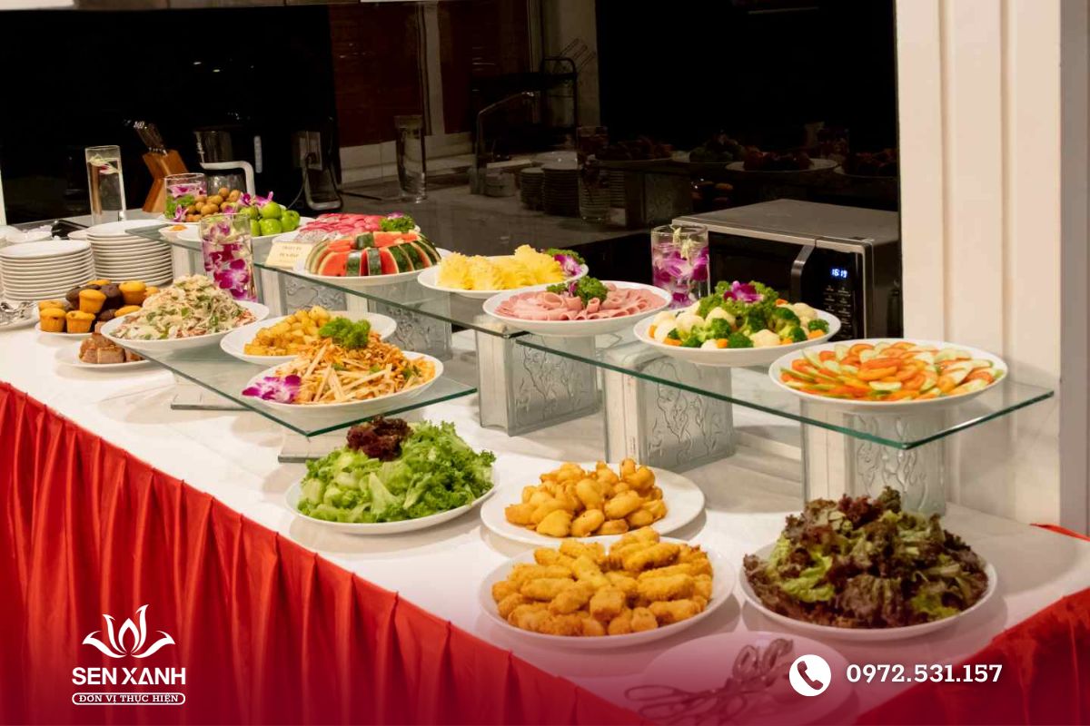 Tiệc cocktail l&agrave; h&igrave;nh thức tiệc đứng