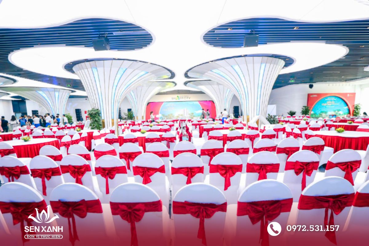B&agrave;n ghế Xu&acirc;n H&ograve;a cao cấp trong sự kiện