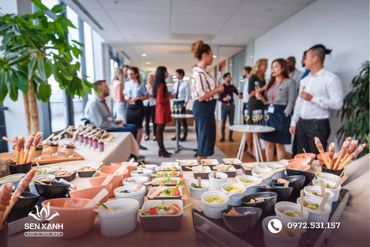 Tiệc finger food nội bộ c&ocirc;ng ty