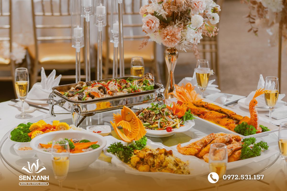 Tiệc t&acirc;n gia chi&ecirc;u đ&atilde;i kh&aacute;ch mời