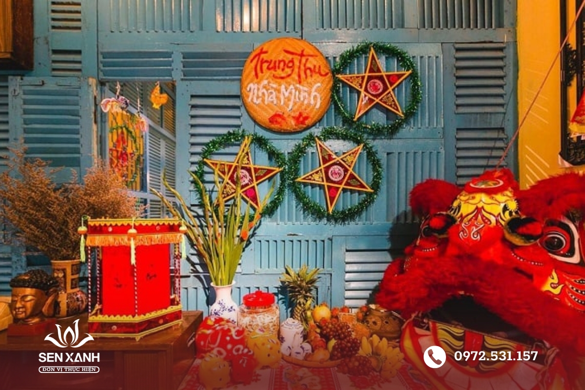 Trang tr&iacute; tiệc Trung thu với những chiếc lồng đ&egrave;n đỏ