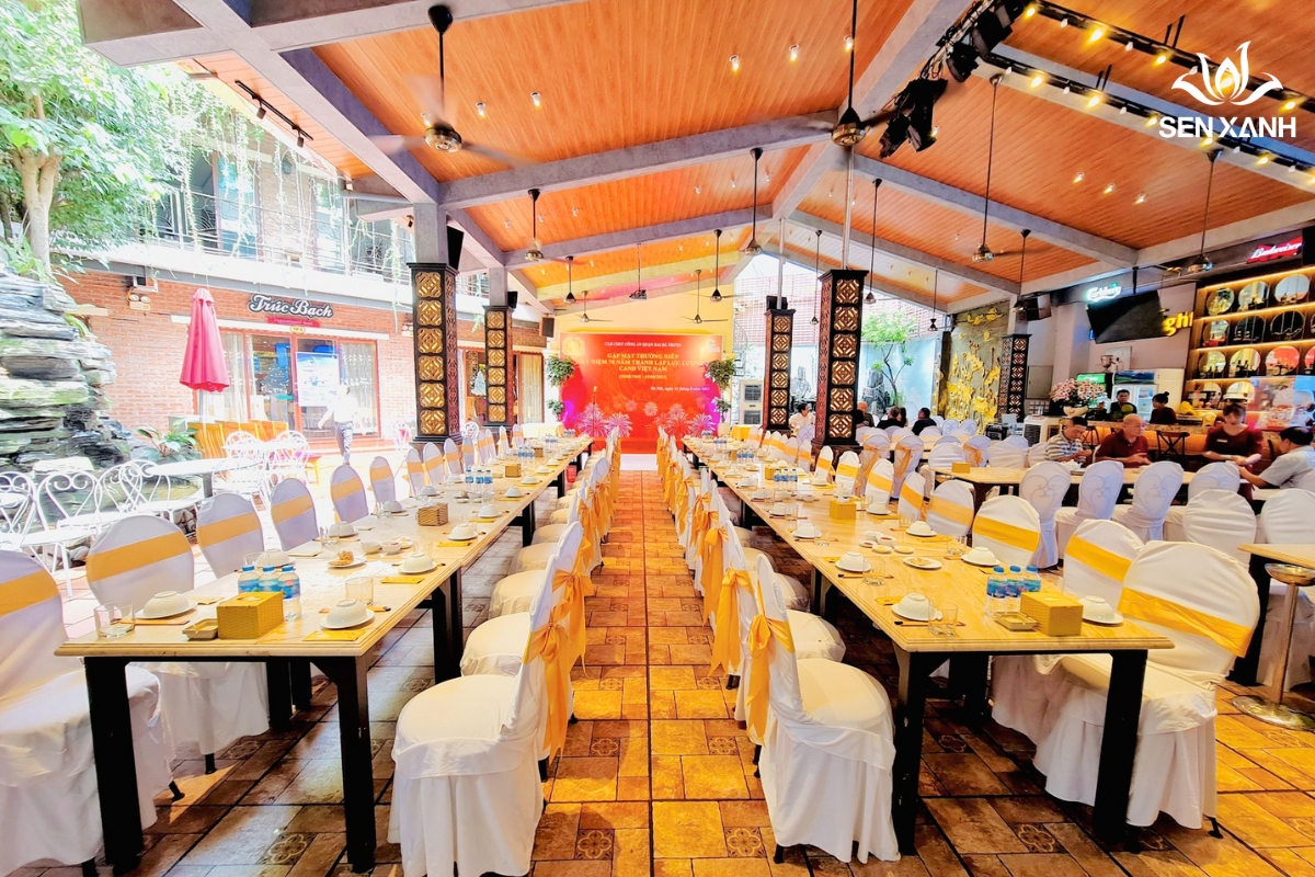 Đặt tiệc 20-11 trọn gói phục vụ tận nơi