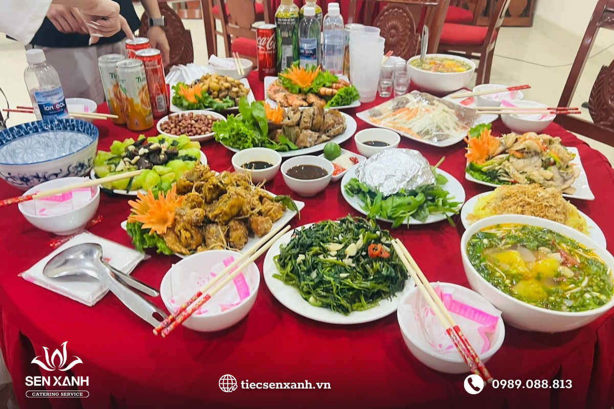 Mâm cỗ thỏ chiên