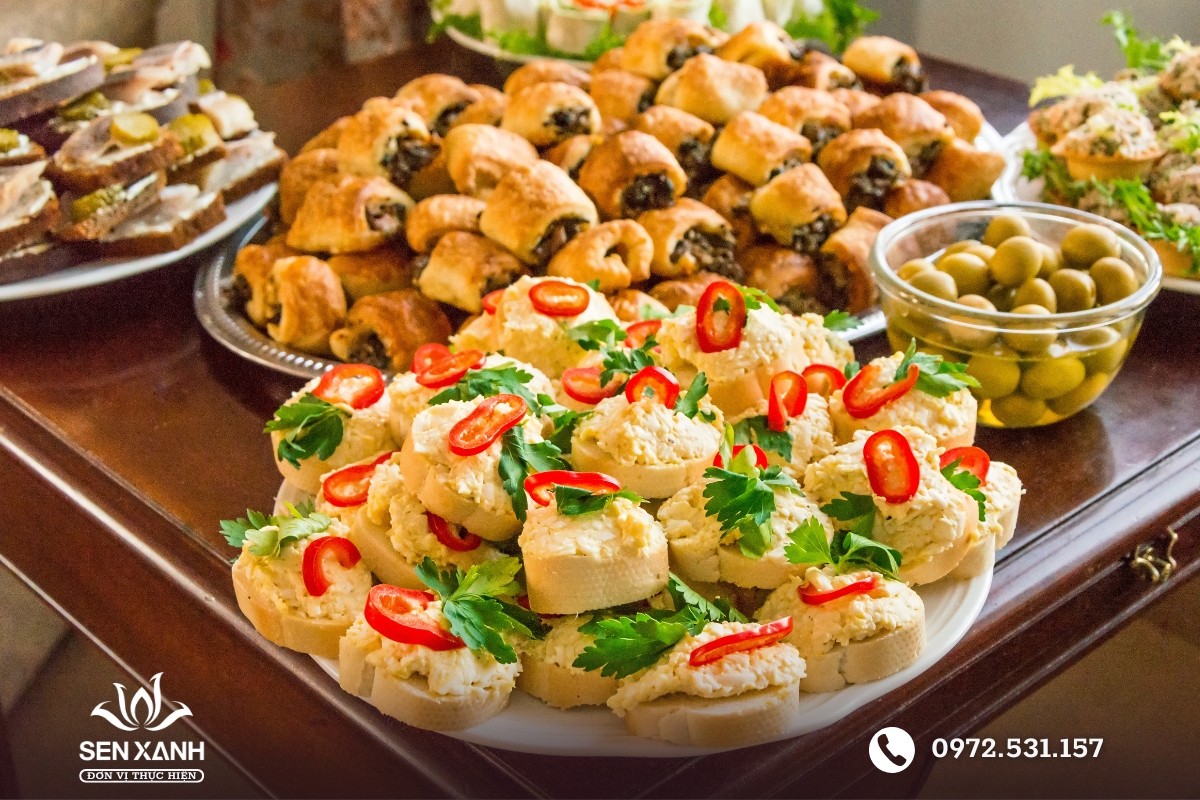 Menu finger food đa dạng v&agrave; bắt mắt