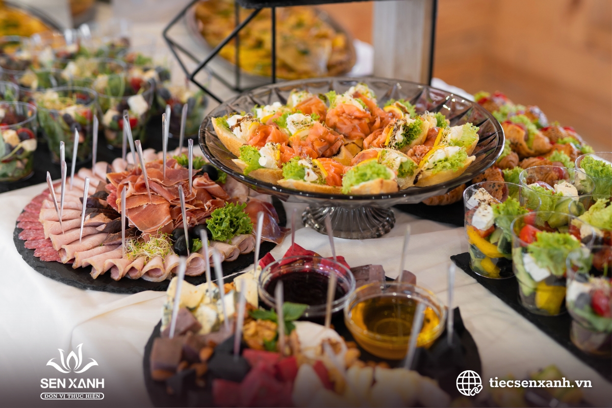 Menu finger food tiện lợi cho buổi tiệc hội thảo