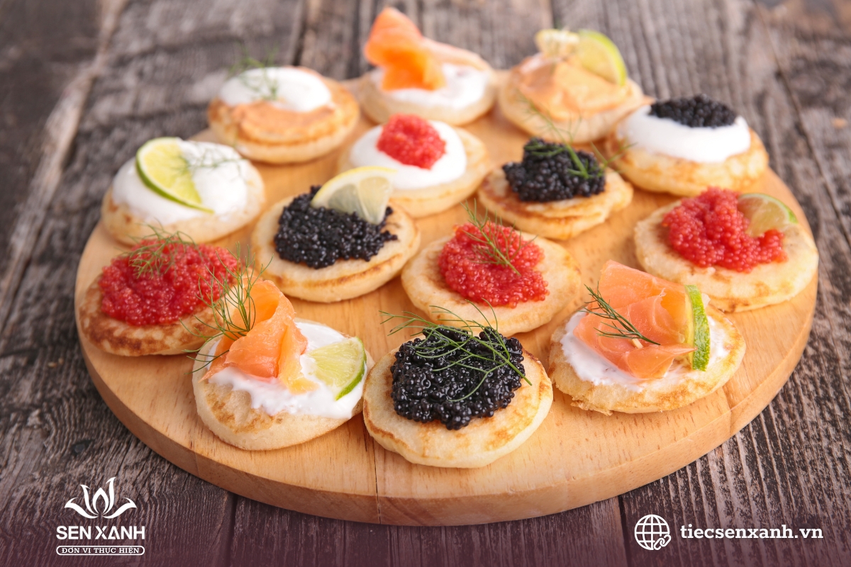 Thực đơn m&oacute;n ăn đi k&egrave;m trong buổi tiệc cocktail&nbsp;