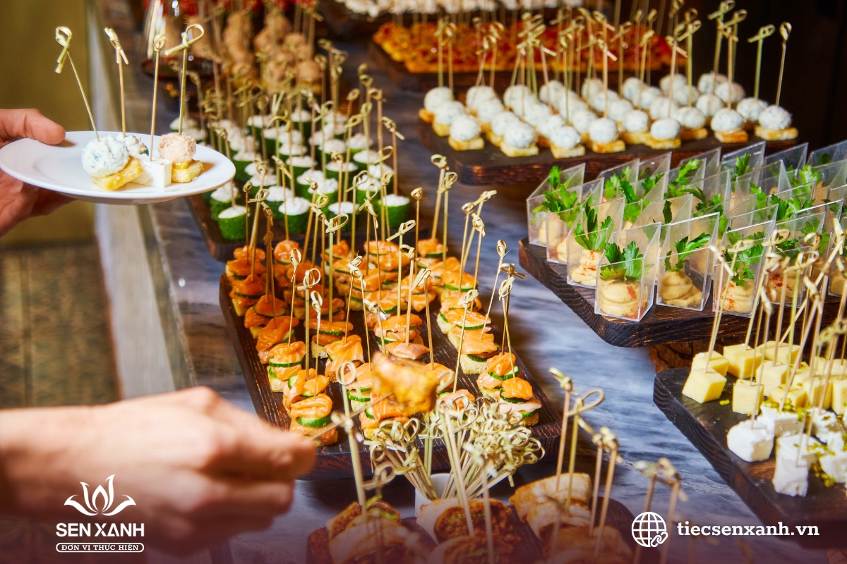 Tiệc 20-11 với quy tr&igrave;nh đảm bảo vệ sinh an to&agrave;n thực phẩm