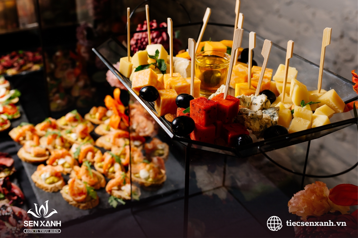 Tiệc finger food vừa ngon miệng vừa đẹp mắt