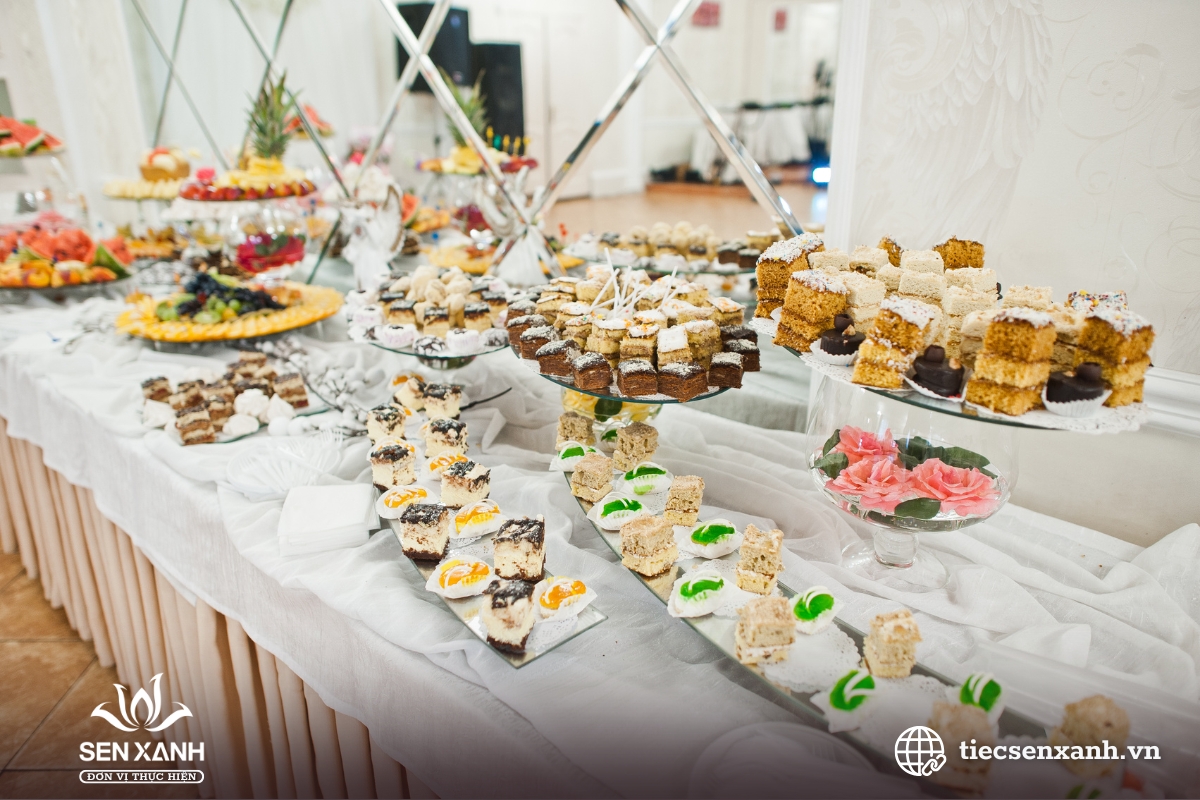 Tiệc hội thảo với b&agrave;n tiệc teabreak nhẹ nh&agrave;ng