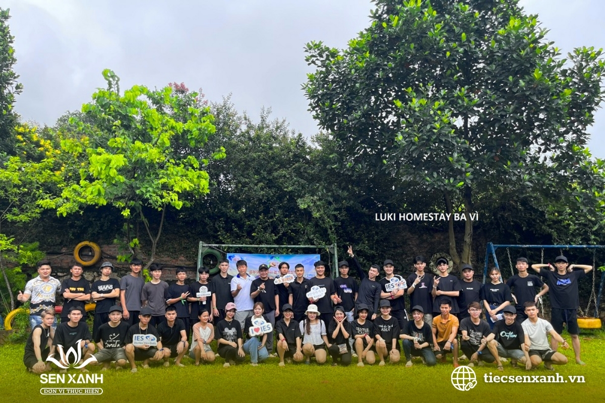 Trải nghiệm team building giữa rừng quốc gia Ba V&igrave;