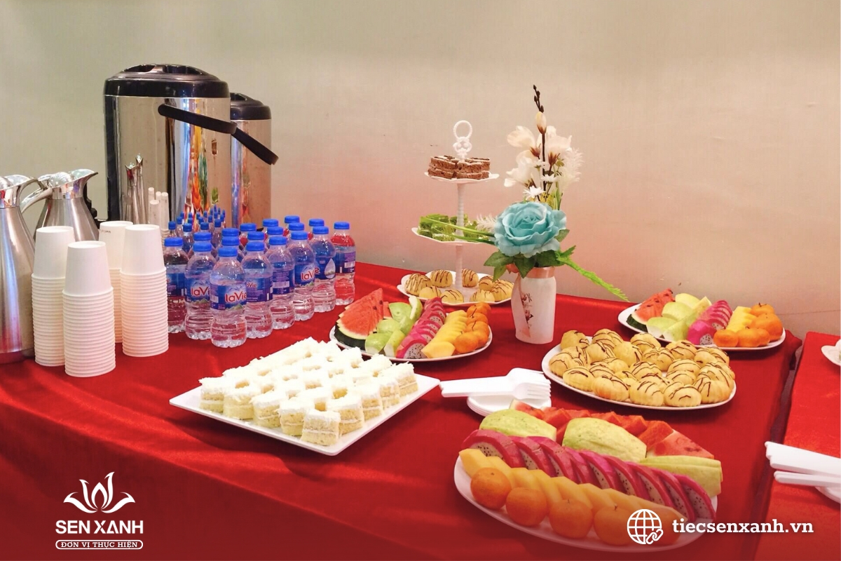 Trải nghiệm tiệc teabreak nhẹ nh&agrave;ng tại tiệc hội thảo