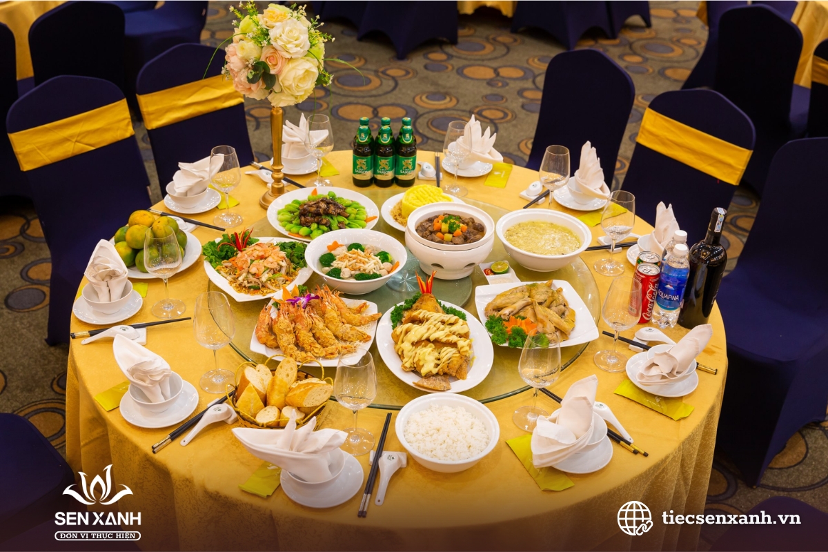 Đa dạng thực đơn cho tiệc gala dinner