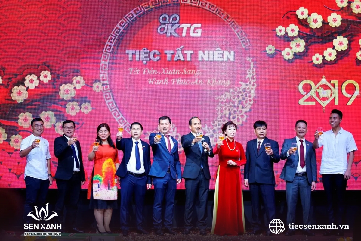 Doanh nghiệp n&ecirc;n tổ chức tiệc tất ni&ecirc;n cuối năm