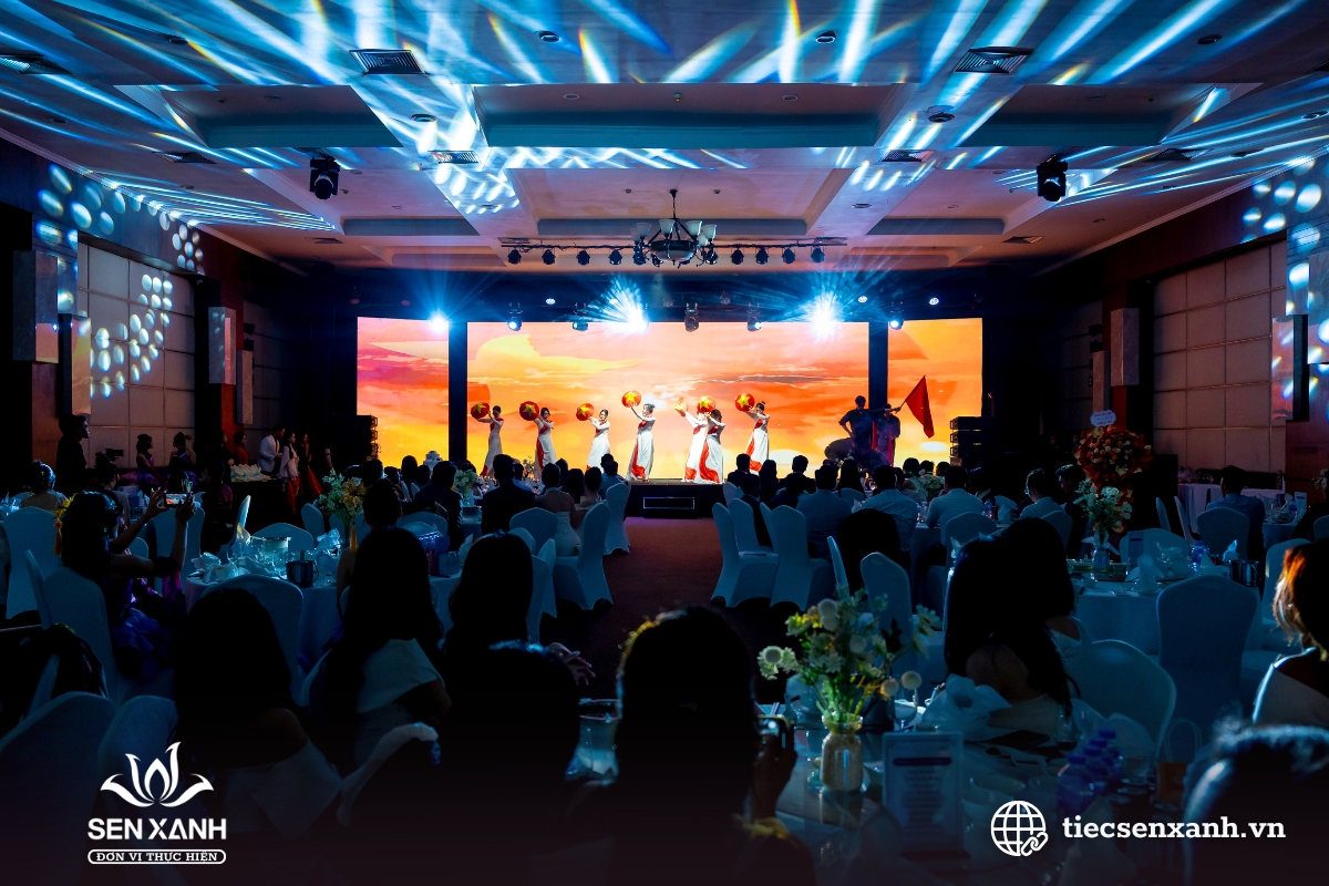 Gala dinner trọn g&oacute;i tại Tiệc Sen Xanh