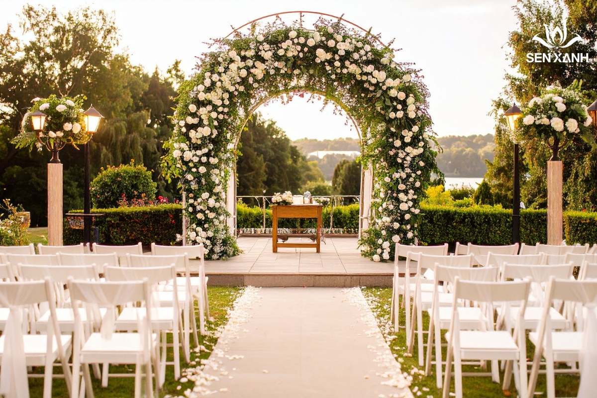 Gợi ý cách tổ chức tiệc đính hôn outdoor lãng mạn