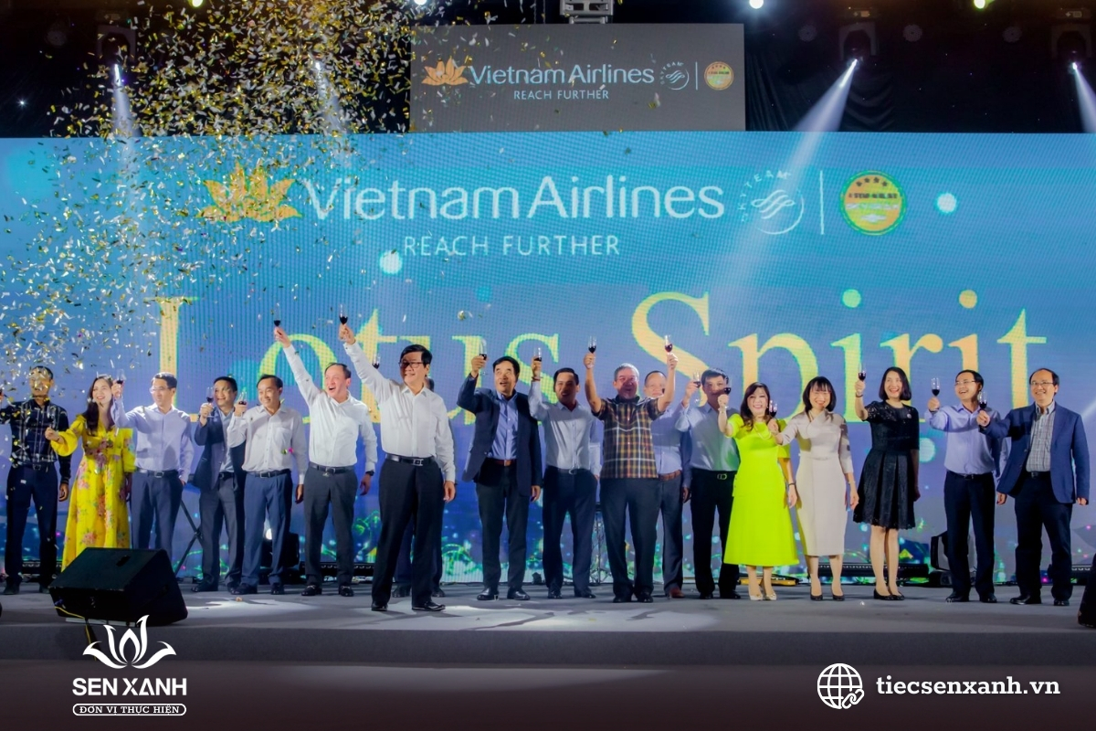 L&ecirc;n &yacute; tưởng ph&ugrave; hợp cho buổi tiệc cuối năm