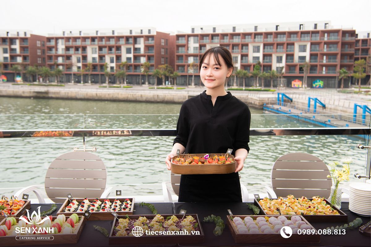 Nh&acirc;n sự phục vụ chuy&ecirc;n nghiệp