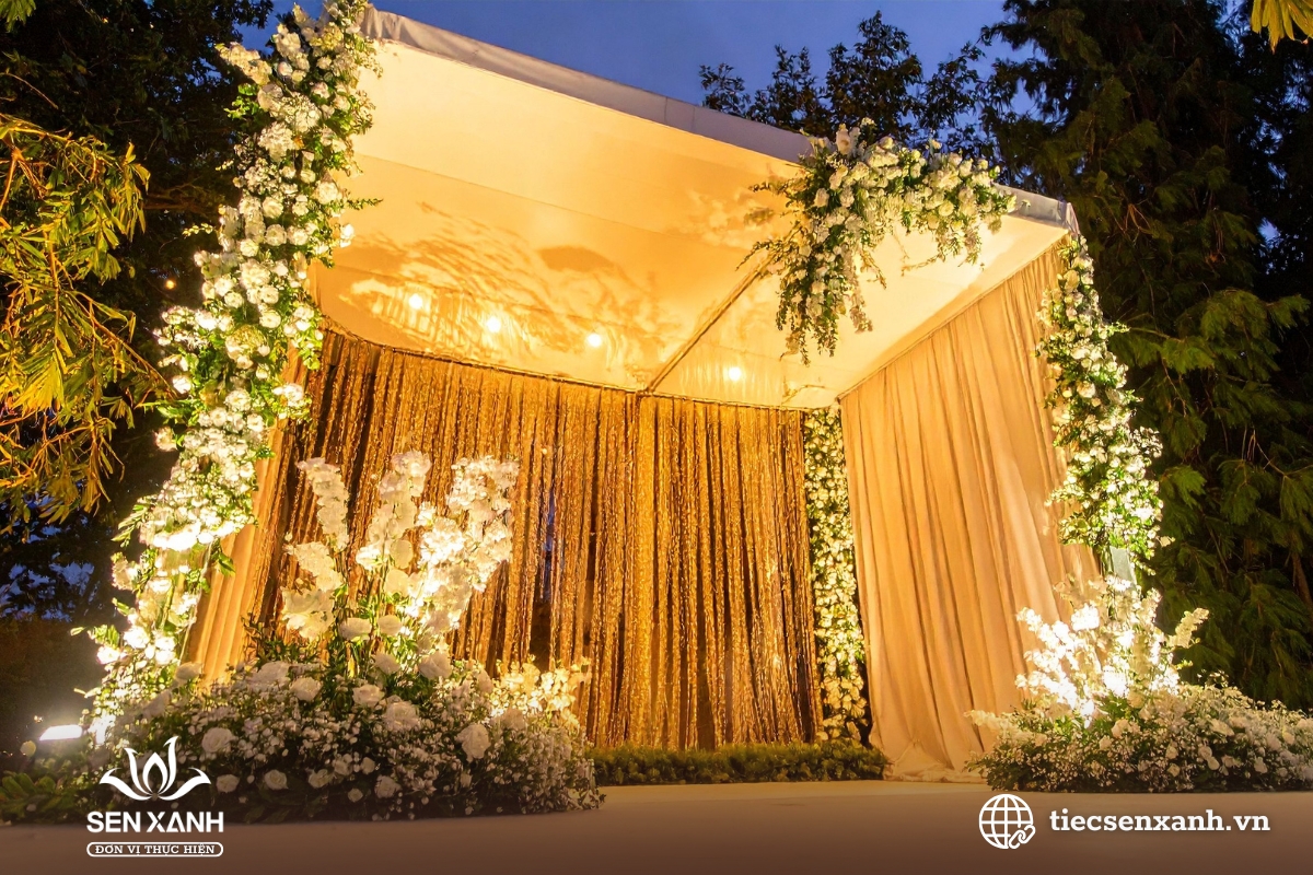 Phương &aacute;n dự ph&ograve;ng thời tiết tiệc đ&iacute;nh h&ocirc;n outdoor