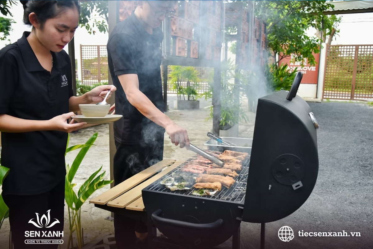 Tiệc kỷ niệm trải nghiệm BBQ ngo&agrave;i trời