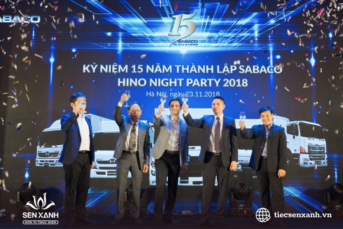 &Yacute; nghĩa tiệc kỷ niệm th&agrave;nh lập c&ocirc;ng ty