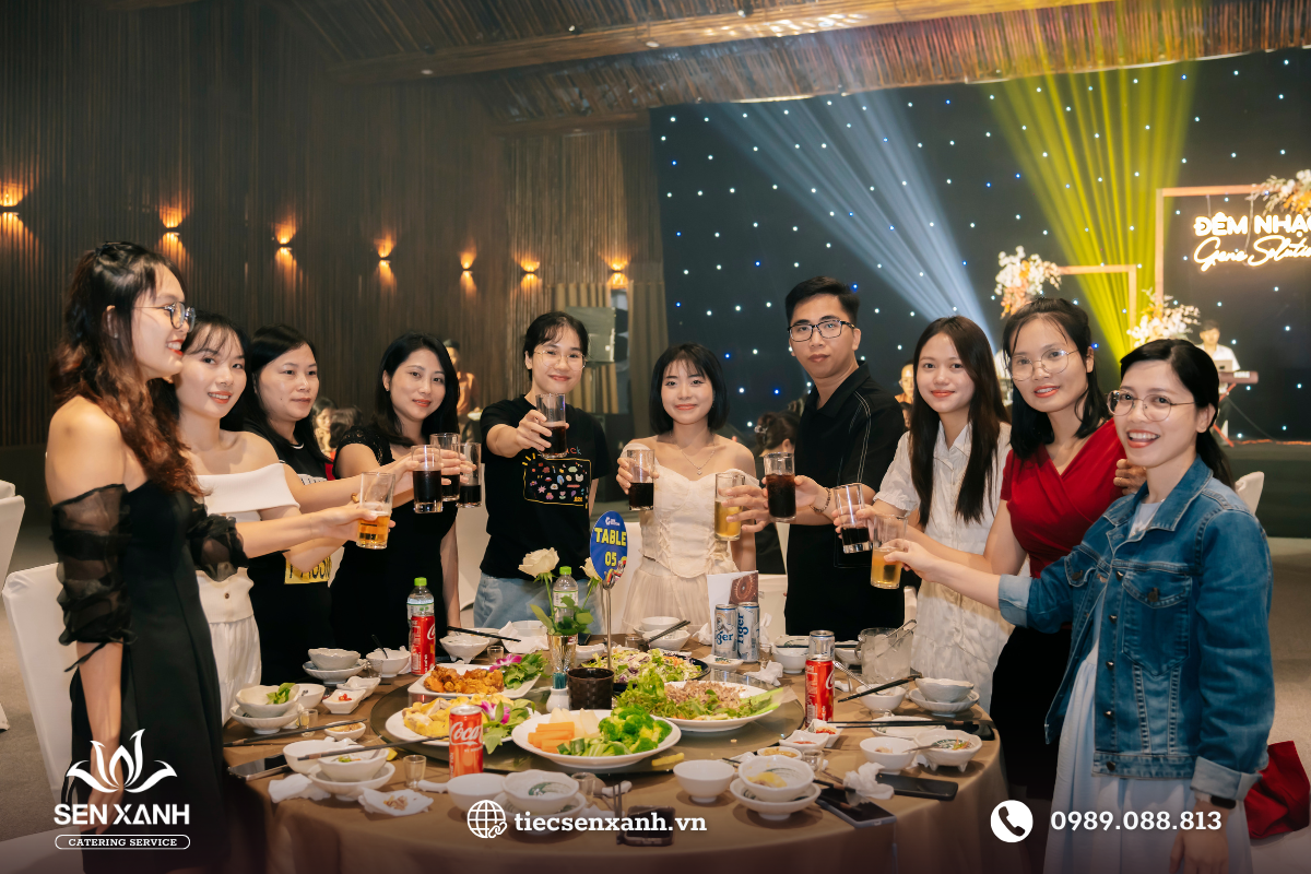 B&agrave;n tiệc th&acirc;n t&igrave;nh &ndash; Gắn kết bền l&acirc;u