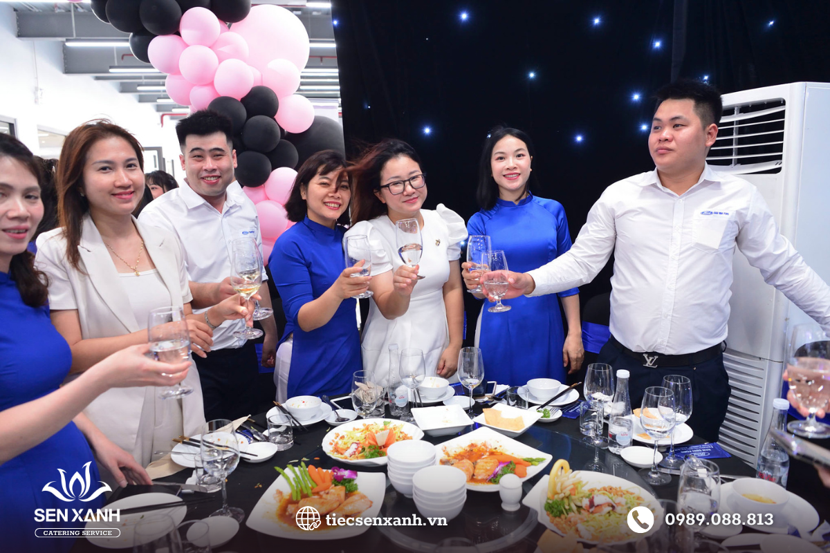 C&ugrave;ng n&acirc;ng ly &ndash; C&ugrave;ng ph&aacute;t triển