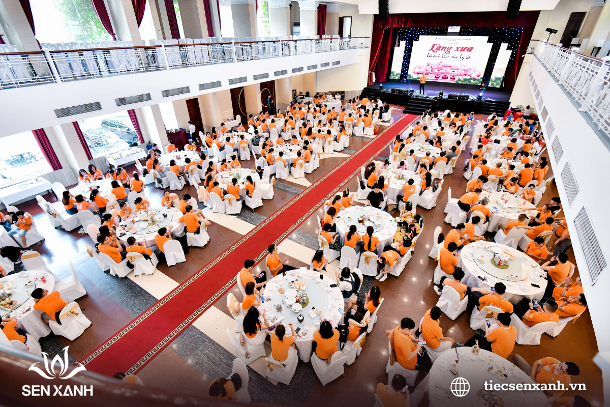 Thực tế hội l&agrave;ng FPT