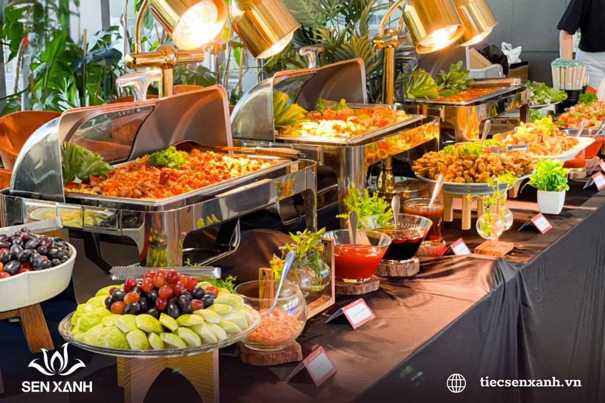 Tiệc buffet cho sự kiện đ&ocirc;ng người