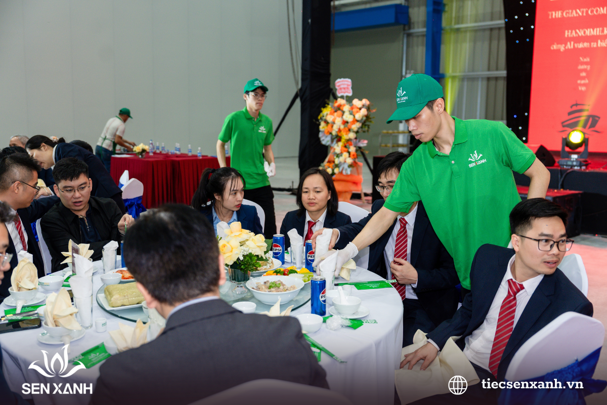 Chọn đơn vị catering sự kiện chuy&ecirc;n nghiệp gi&uacute;p n&acirc;ng cao trải nghiệm kh&aacute;ch mời