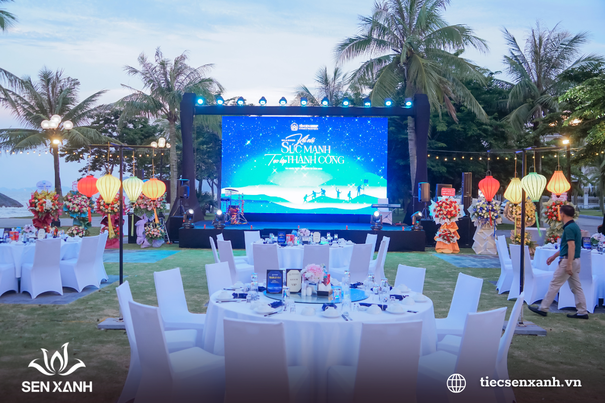 Outside catering sự kiện được phục vụ tại địa điểm tổ chức của kh&aacute;ch h&agrave;ng