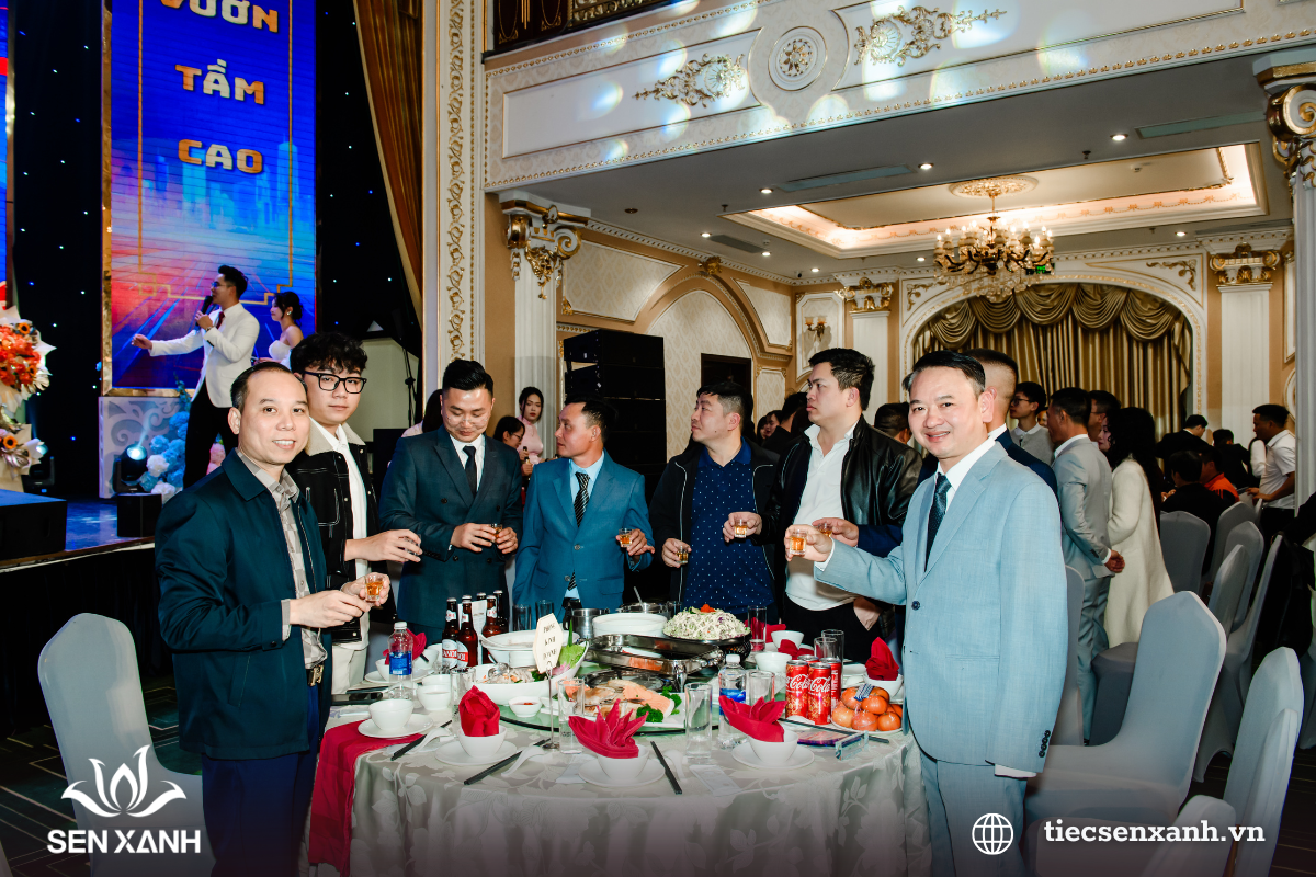 Tiệc b&agrave;n m&acirc;m tại Hải Dương